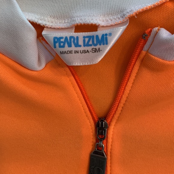 EUC Women’s Pearl Izumi cycling top size small with bottle pockets in back. - Picture 4 of 7